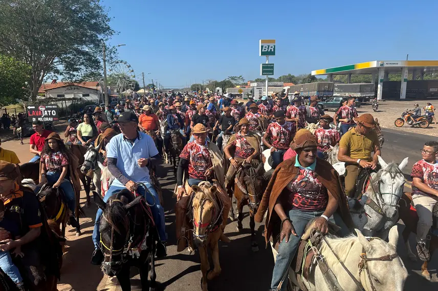 Recheada de fé e shows, Demerval Lobão comemora tradicional Festa do Vaqueiro