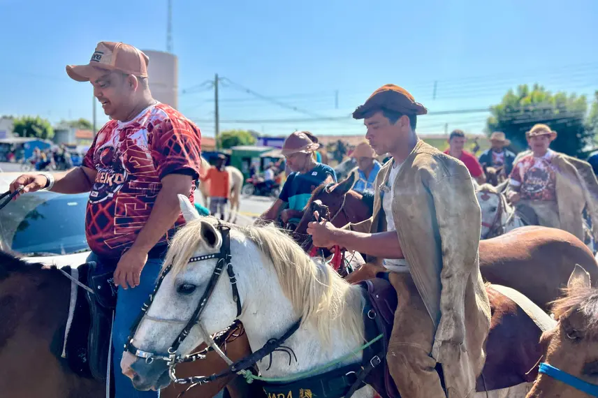 Recheada de fé e shows, Demerval Lobão comemora tradicional Festa do Vaqueiro