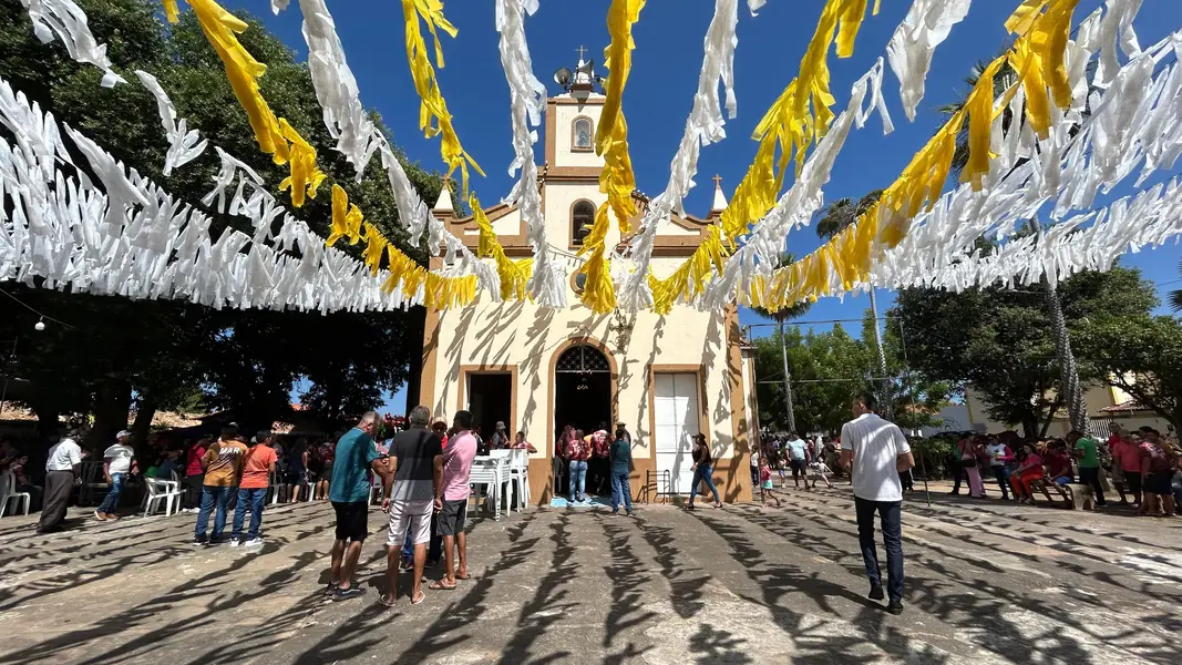 Recheada de fé e shows, Demerval Lobão comemora tradicional Festa do Vaqueiro