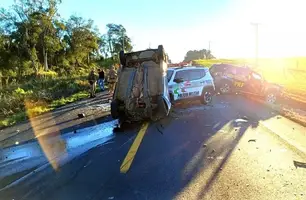 Santa Catarina: motorista de carro em fuga morre após atingir atinge viatura da PRF (Foto: Divulgação)