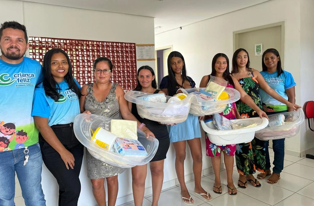 Secretaria da Assistência Social de Pimenteiras entrega kits para as gestantes