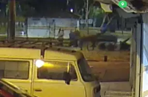 Trio de ladrões realiza arrastão nas ruas com uma carroça (Foto: Reprodução)