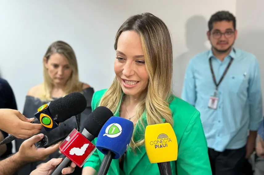 Vanessa Tapety assume cadeira na Assembleia Legislativa do Piauí