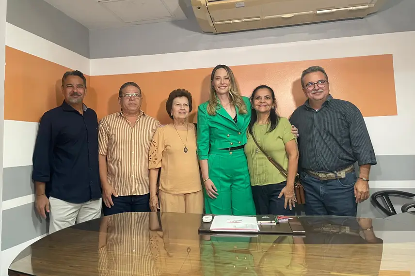 Vanessa Tapety assume cadeira na Assembleia Legislativa do Piauí