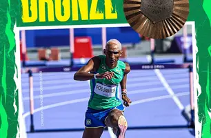 Alison dos Santos ganha bronze nos 400 metros livres com barreira (Foto: Divulgação)