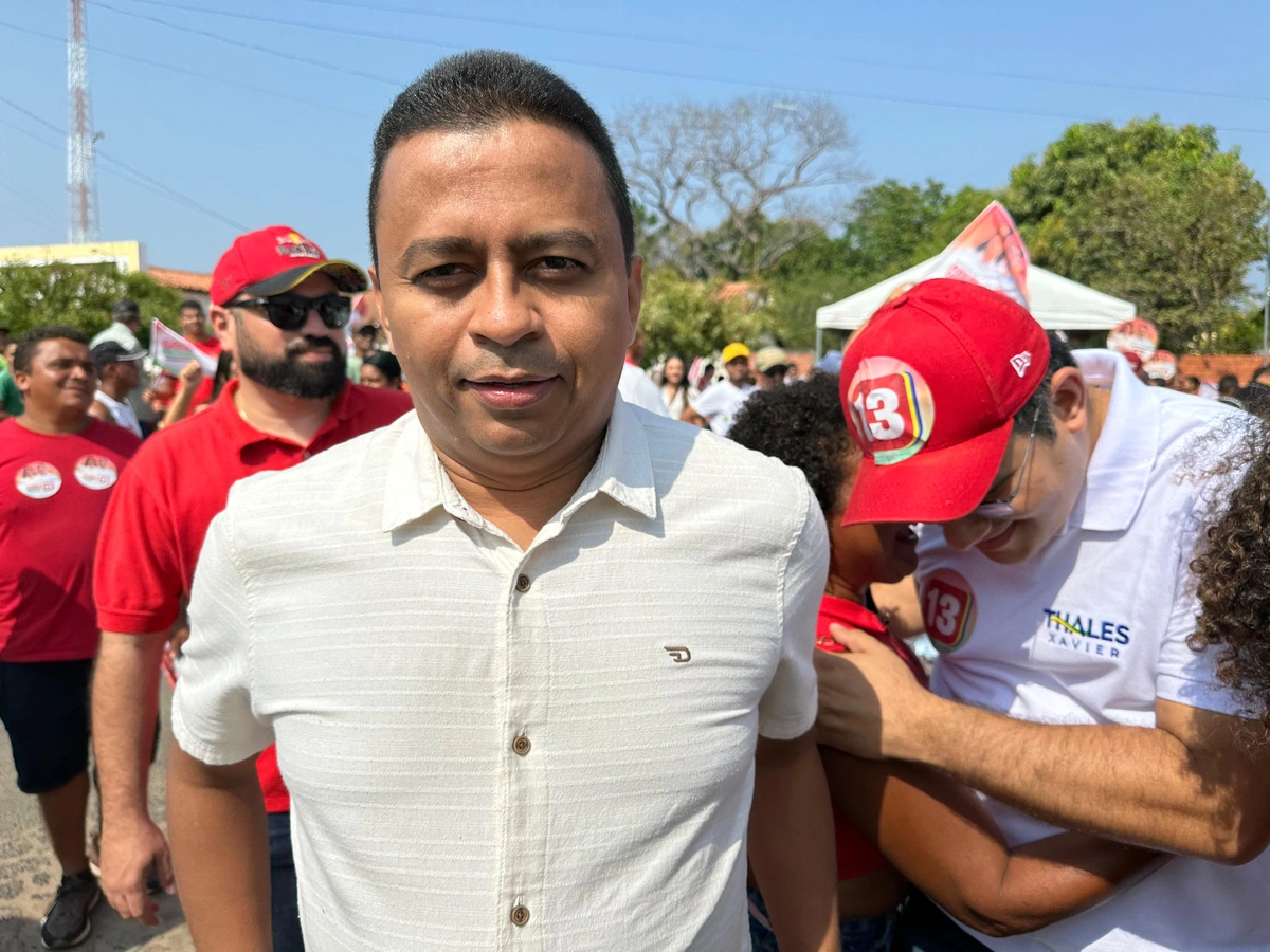 Ao lado de Rafael Fonteles, Camila Barbosa realiza bandeiraço em Lagoa do Piauí