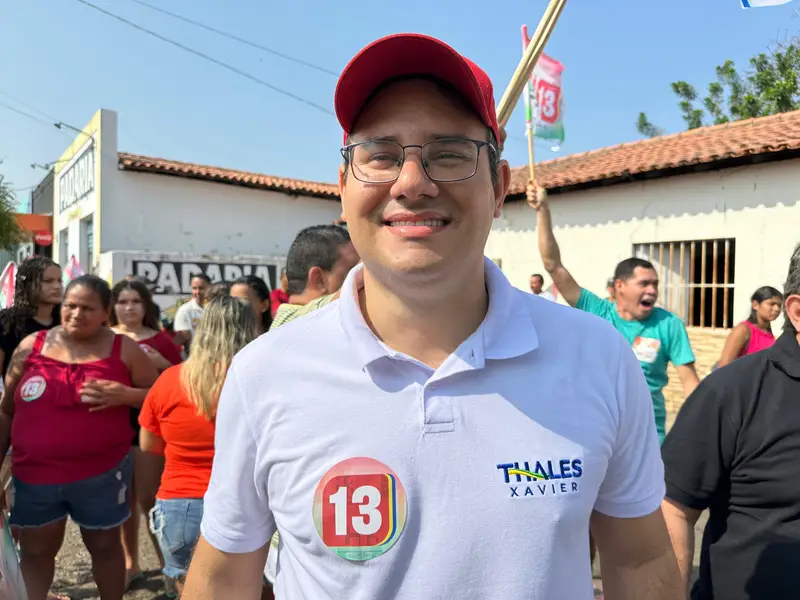Ao lado de Rafael Fonteles, Camila Barbosa realiza bandeiraço em Lagoa do Piauí