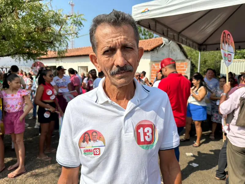 Ao lado de Rafael Fonteles, Camila Barbosa realiza bandeiraço em Lagoa do Piauí