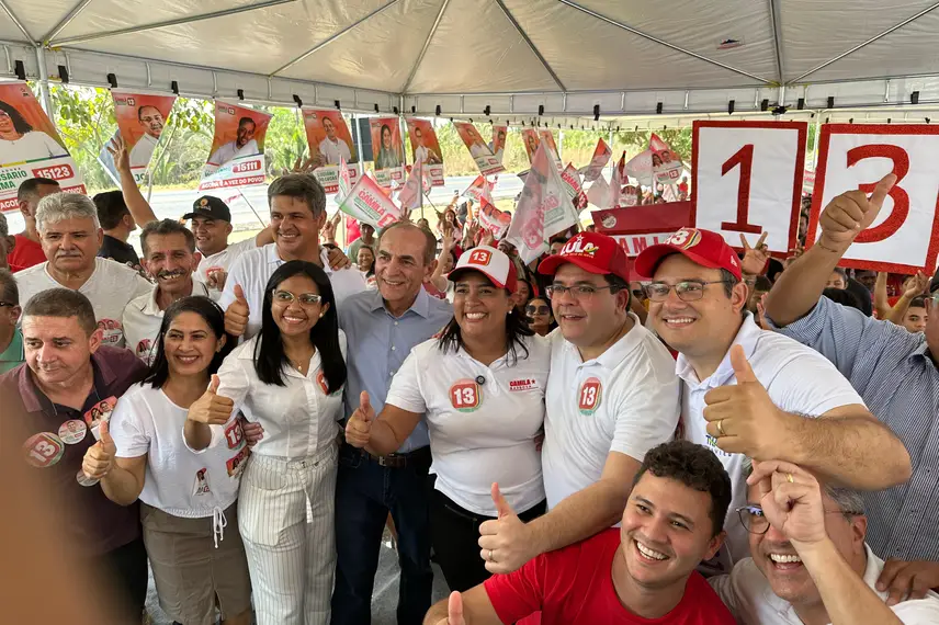 Ao lado de Rafael Fonteles, Camila Barbosa realiza bandeiraço em Lagoa do Piauí