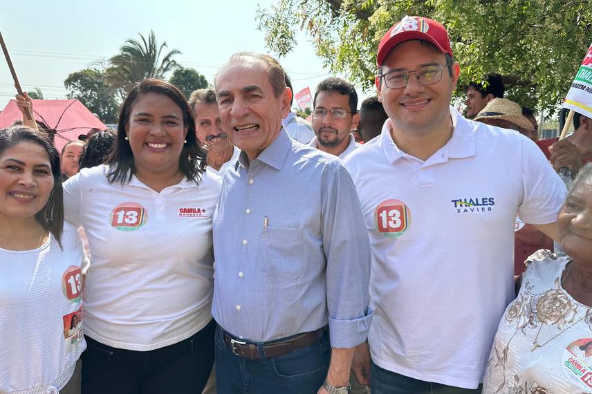 Ao lado de Rafael Fonteles, Camila Barbosa realiza bandeiraço em Lagoa do Piauí Ao lado de Rafael Fonteles, Camila Barbosa realiza bandeiraço em Lagoa do Piauí