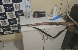 Arma utilizada e apreendida pela polícia (Foto: Reprodução)