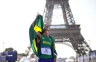 Caio Bonfim fatura prata inédita para o Brasil na marcha atlética (Foto: Time Brasil)