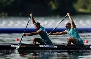 Canoagem: Isaquias Queiroz e Jacky Godmann vencem bateria e seguem à semi no 500m (Foto: Reprodução)