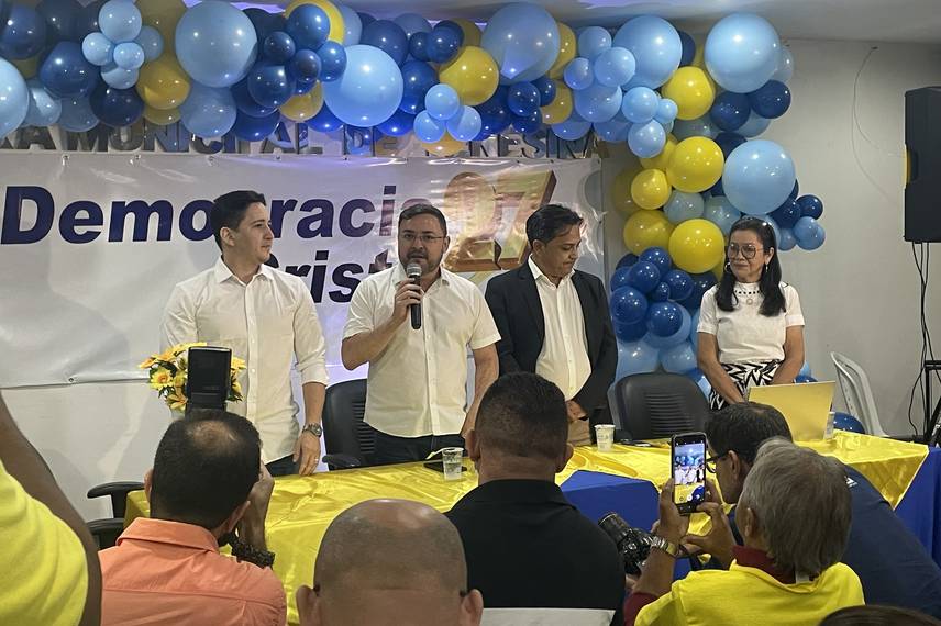 DC homologa a candidatura de 27 vereadores e declara apoio a Fábio Novo