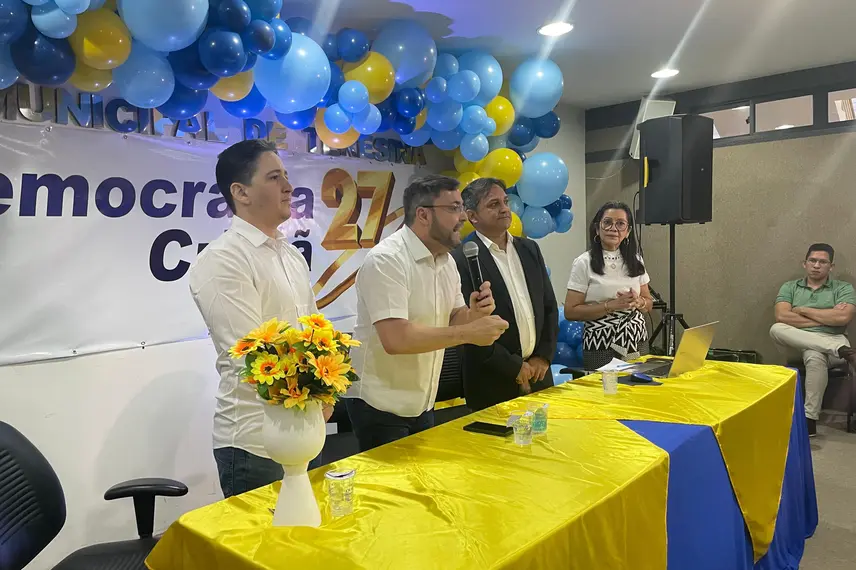 DC homologa a candidatura de 27 vereadores e declara apoio a Fábio Novo