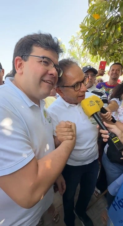 Dr. Hélio realiza caminhada em Parnaíba com apoio do governador Rafael Fonteles