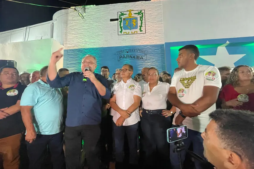 Dr. Hélio realiza inauguração de comitê de campanha em Parnaíba