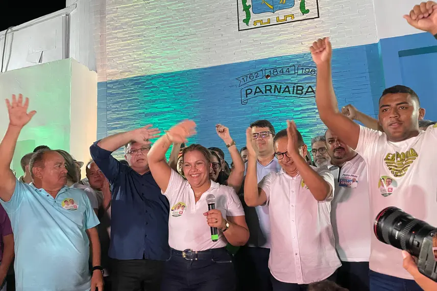 Dr. Hélio realiza inauguração de comitê de campanha em Parnaíba