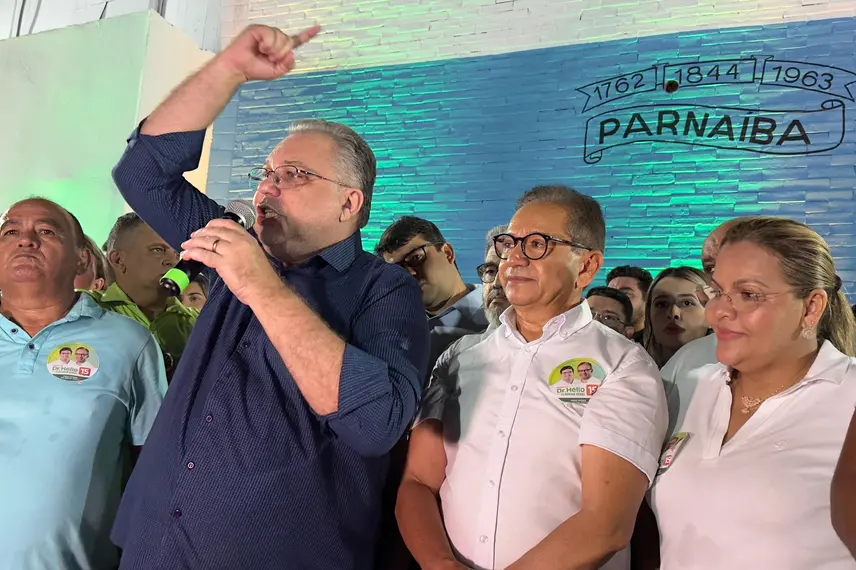 Dr. Hélio realiza inauguração de comitê de campanha em Parnaíba