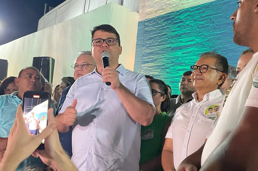 Dr. Hélio realiza inauguração de comitê de campanha em Parnaíba