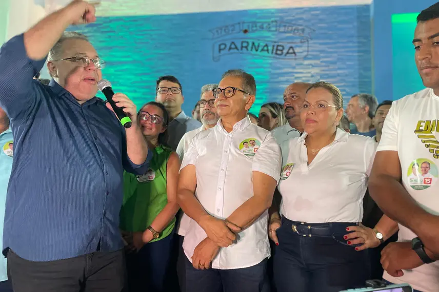 Dr. Hélio realiza inauguração de comitê de campanha em Parnaíba