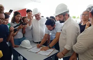 Em Parnaíba, Bandeira visita obras do Ceti Lima Rebelo e anuncia construção de quadra poliesportiva (Foto: Conecta Piauí)