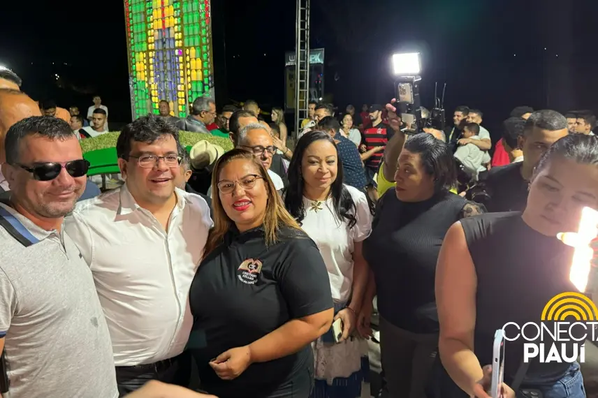 Fábio Novo reúne 10 mil carros no Madrugadão do Novo