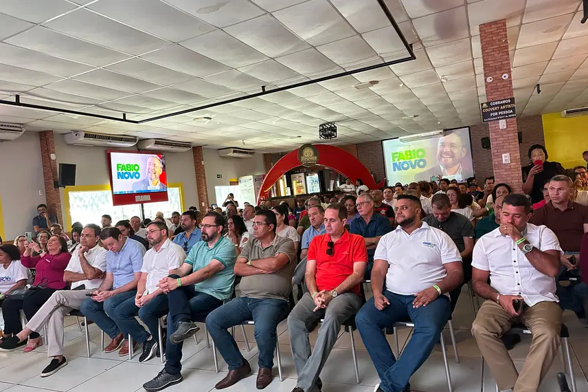 Fábio Novo reúne 300 candidatos a vereador em Teresina após encontro com Lula