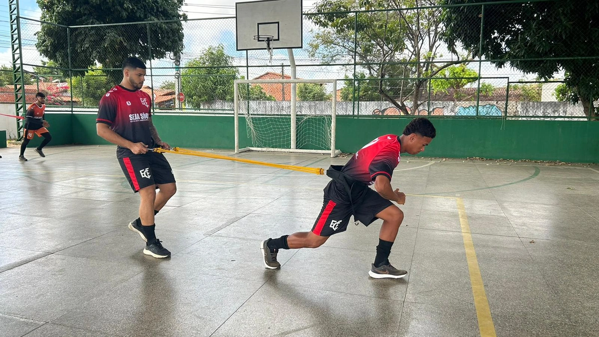 Flamengo apresenta parte do time que vai jogar série B do campeonato piauiense