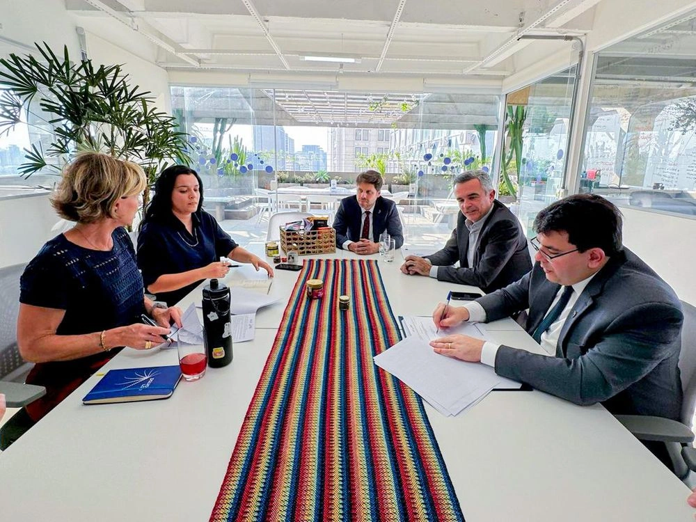Governador firma parceria com Polvo Lab para desenvolver produtos piauienses