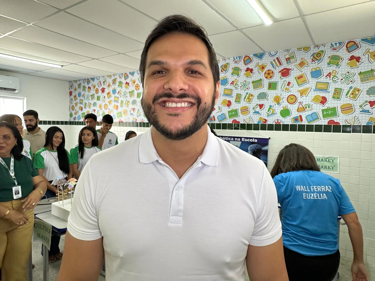 Governo inaugura nova escola de tempo integral em Água Branca