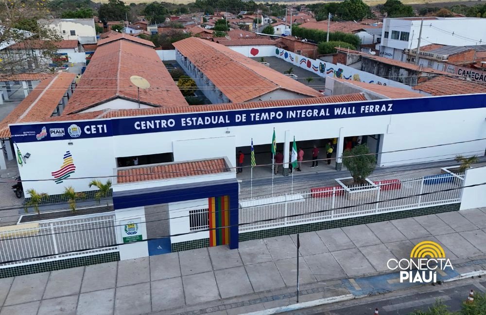 Governo inaugura nova escola de tempo integral em Água Branca