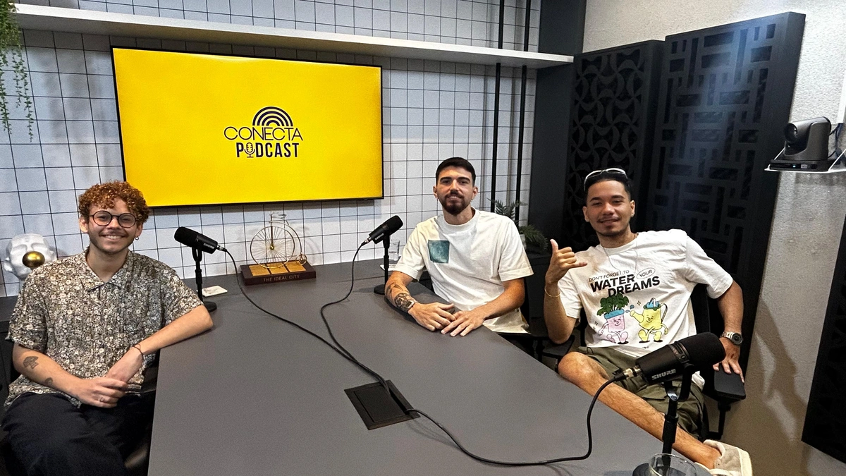 Integrantes da Street Company no Conecta Podcast