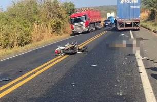 Motociclista morre ao bater de frente com caminhão na BR-316 no interior do Piauí (Foto: Reprodução)