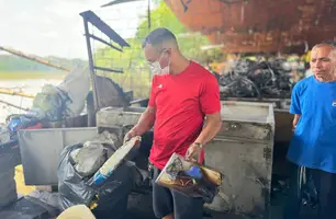 ‘Não sobrou nada’, diz comerciante após incêndio no Troca-Troca em Teresina (Foto: Tiago Moura/Conecta Piauí)