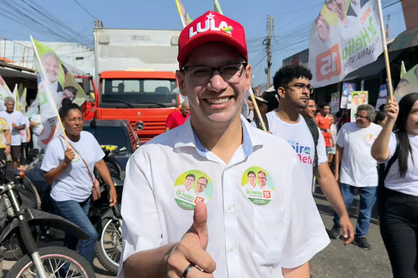 Parnaíba: Dr. Hélio inicia campanha eleitoral com multidão em bandeiraço