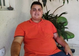 Reunião de Thallys Monteiro ganha aspectos de grande comício no Parque Alvorada
