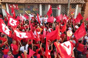 Amarante: Clemilton Queiroz faz grande caminhada ao lado de Rafael Fonteles (Foto: James Rodrigues/Conecta Piauí)