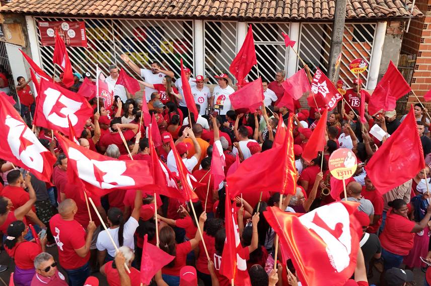 Amarante: Clemilton Queiroz faz grande caminhada ao lado de Rafael Fonteles Amarante: Clemilton Queiroz faz grande caminhada ao lado de Rafael Fonteles