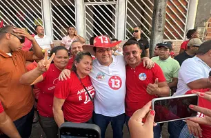 Amarante: Clemilton Queiroz faz grande caminhada ao lado de Rafael Fonteles (Foto: James Rodrigues/Conecta Piauí)