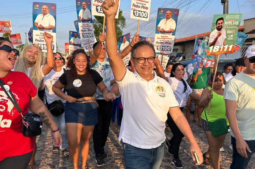 ‘Caminhada do 15’ reúne centenas de pessoas em Parnaíba nessa quarta ‘Caminhada do 15’ reúne centenas de pessoas em Parnaíba nessa quarta