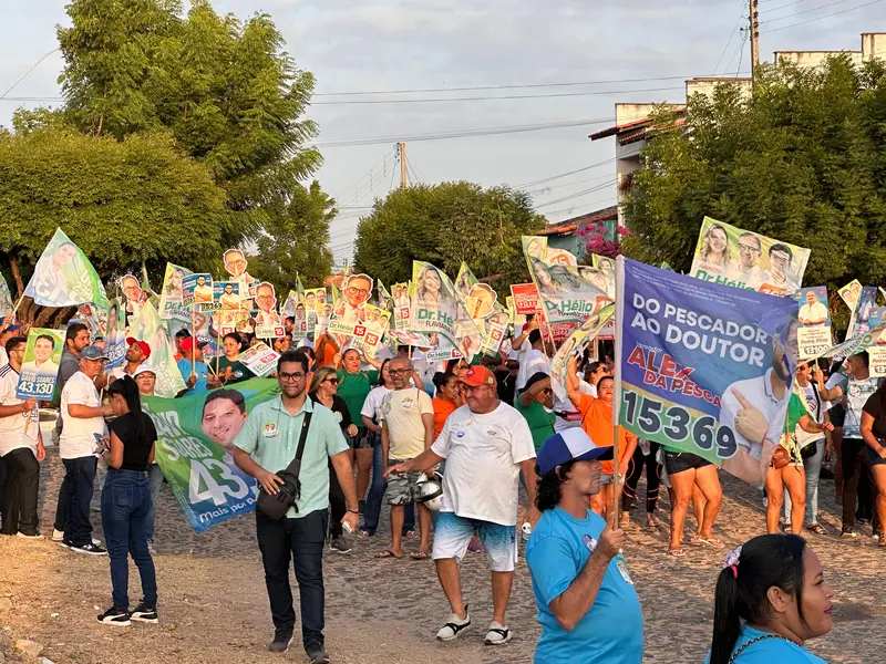 ‘Caminhada do 15’ reúne centenas de pessoas em Parnaíba nessa quarta
