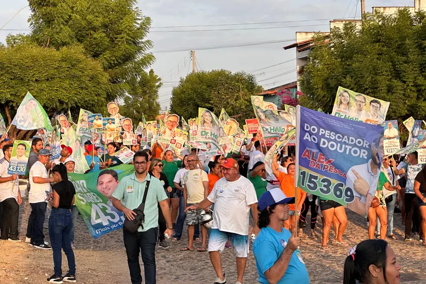 ‘Caminhada do 15’ reúne centenas de pessoas em Parnaíba nessa quarta