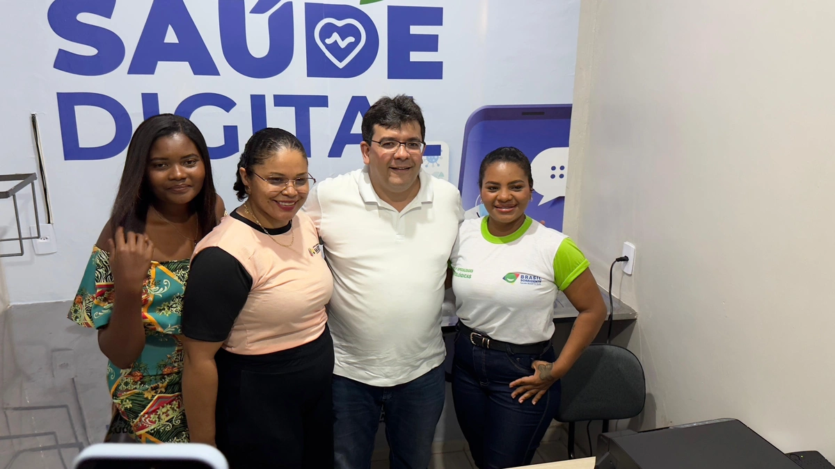 Campo Largo: Rafael Fonteles visita unidade de saúde com Programa de Saúde Digital