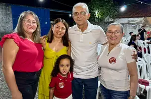 Candidato a prefeito de Ribeiro Gonçalves reúne centenas de apoiadores em Teresina (Foto: Reprodução)