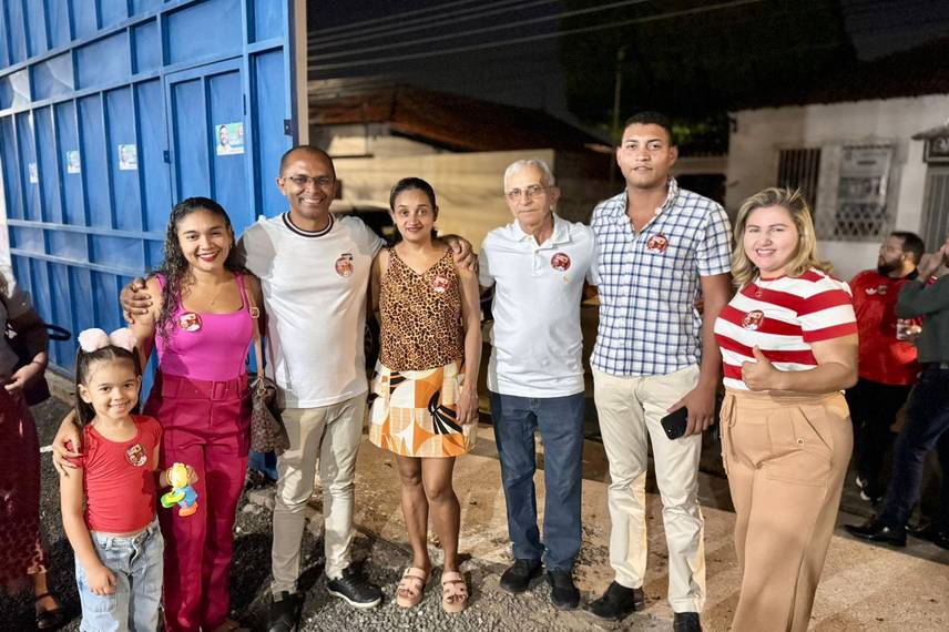 Candidato a prefeito de Ribeiro Gonçalves reúne centenas de apoiadores em Teresina Candidato a prefeito de Ribeiro Gonçalves reúne centenas de apoiadores em Teresina