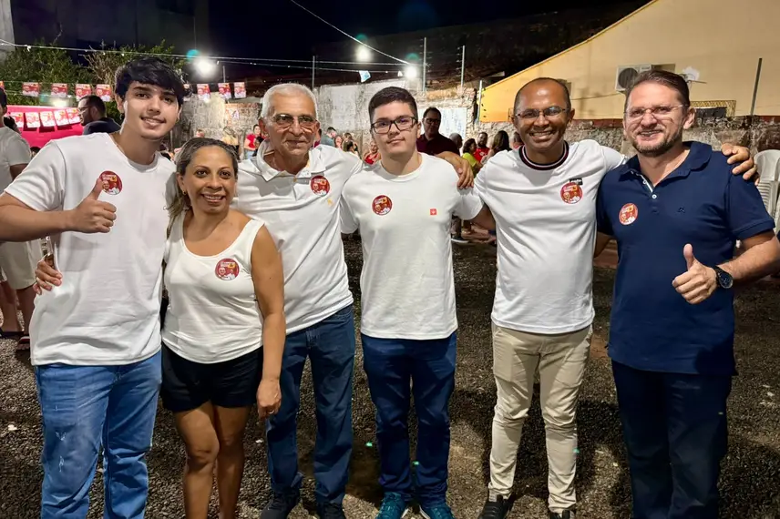 Candidato a prefeito de Ribeiro Gonçalves reúne centenas de apoiadores em Teresina