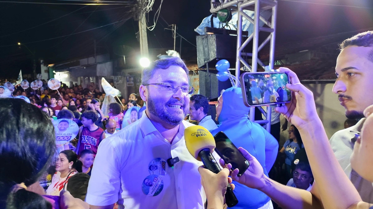 Candidato a prefeito Fábio Novo em evento político