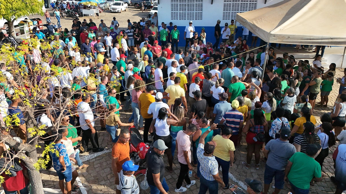 Candidato Neim apresenta propostas ao lado de Rafael Fonteles em Campinas do Piauí