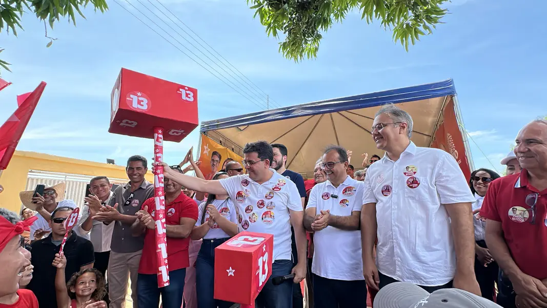 Candido a prefeito Gilson e Rafael Fonteles reúnem multidão em Pedro Laurentino